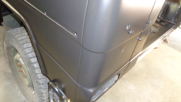 Mercedes-Benz G 250 Wolf - Grundierung