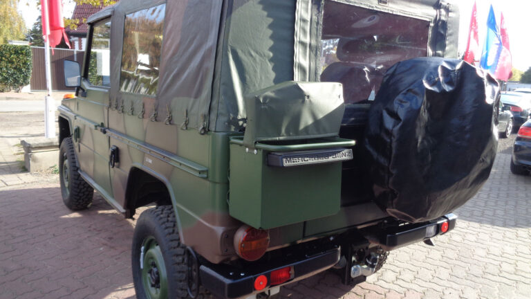 Mercedes Benz G 250 Wolf Fahrzeug komplett nach Lackierung / tarnfleck