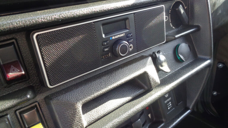 Mercedes Benz G 250 Wolf Radioeinbau